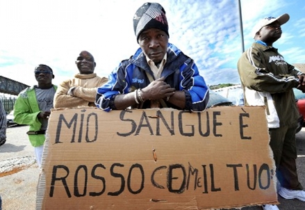 Immigrati, "basta ospiti xenofobi in tv, l’informazione coltiva il seme dell’odio"