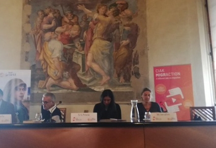 “Il bersaglio dei pregiudizi dei media? I migranti e le ong”
